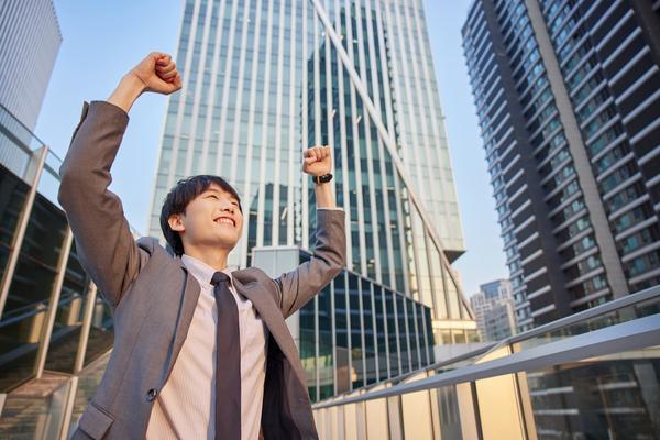 《正当防卫2：翼装飞行的挑战与奋斗》 图1