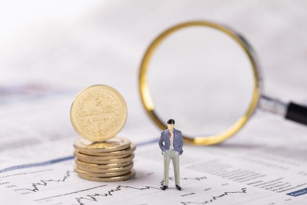 金融犯罪与缓刑：探讨扰乱金融行为的罪名及处罚图1