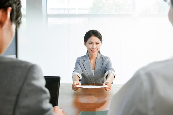 法检岗位招聘遇阻，父亲缓刑影响子女考公职引关注图1