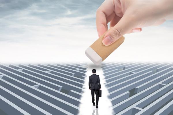 《正当防卫4：如何巧妙跳过关键障碍物的实用技巧》 图1