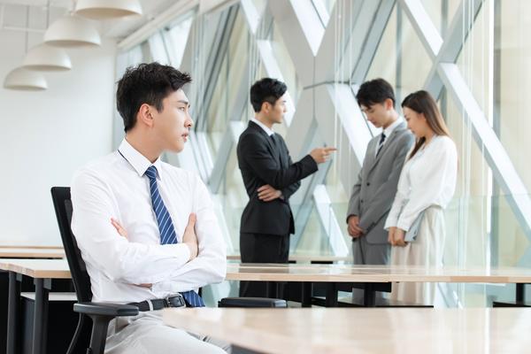 《正当防卫之烦恼解决指南：轻松应对任何问题》 图2