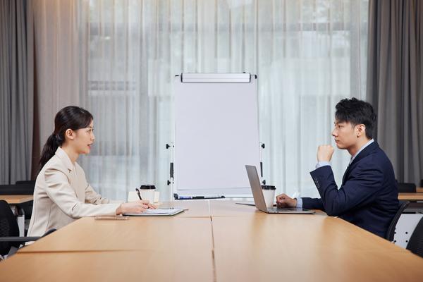 仲裁期间再就业：如何应对职场挑战并成功转型？图1