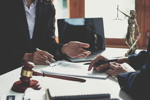 《被判缓刑人员是否可以签订合同？》 图1