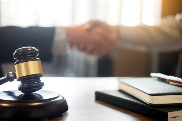 古装男刑法：探究古代男性犯罪行为与处罚方式 图1