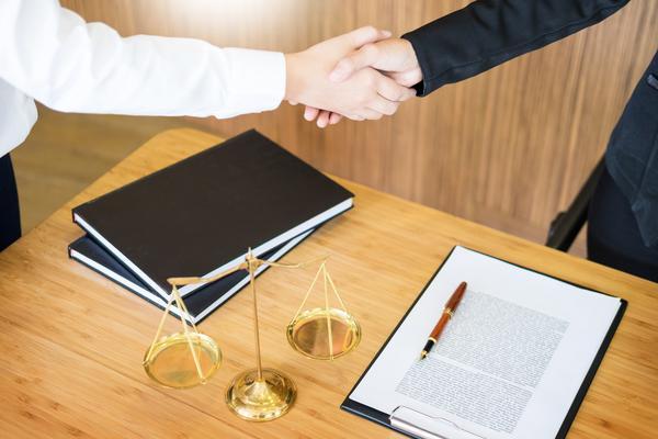 如何选择某地刑事诉讼律师？全面指南与推荐