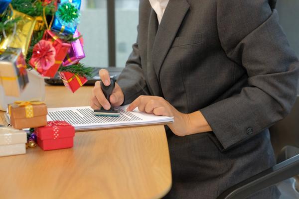 缓刑期间再次无证驾驶：法律后果与司法实践