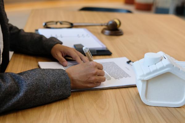 律师阅卷刑事诉讼:了解案情、保护客户权益图1