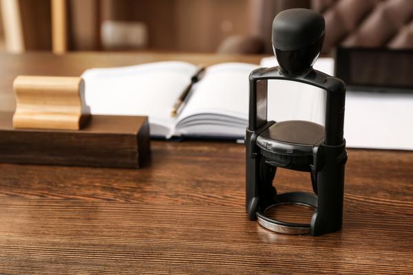 网络犯罪冤案：如何揭示真相并还给受害者公正? 图1