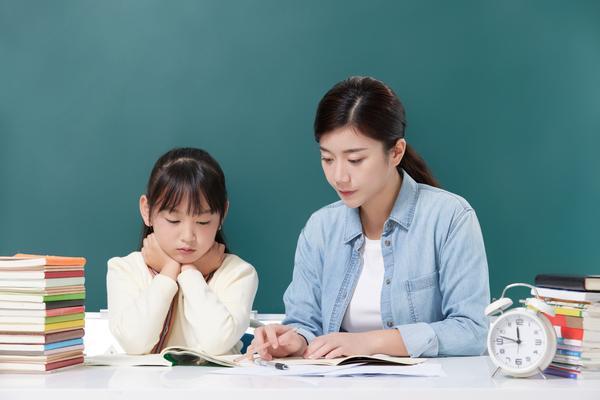 《紧急避险！动漫女孩的拯救之旅》图1