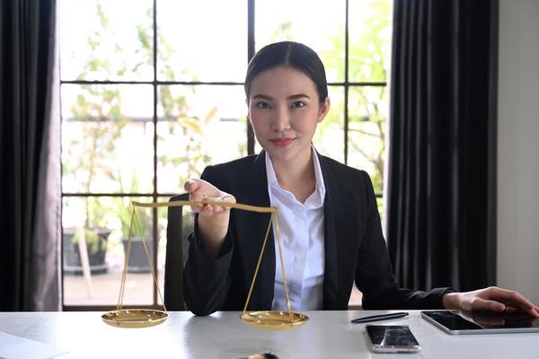 取保候审律师：解析法律程序与实务操作 图1