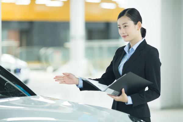 缓刑期内的假服装销售行为应受到严厉打击图1