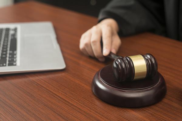 刑事辩护律师|专业法律服务解析 图1