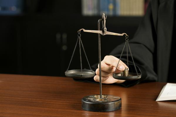 金华找刑辩律师|刑事辩护律师的专业选择与法律服务解析 图2