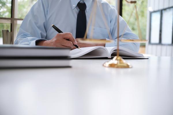 《判缓刑会开除编制吗？法务专业人士解答》 图1