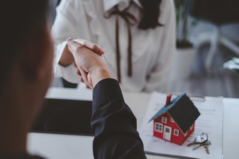 房屋买卖受损怎么办？了解维权途径与赔偿标准图1