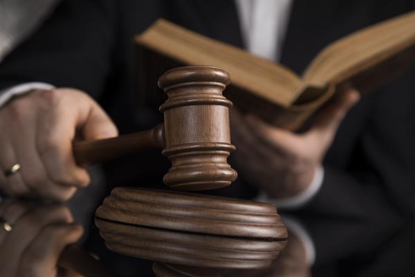 重庆刑事辩护律师收费标准及费用范围解析 图1