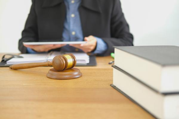 保证金质押合同的优先效力：法律分析与实践探讨 图1