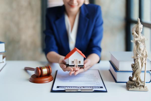 房屋租赁发票跨年能否使用？——法律适用与实务争议解析 图1