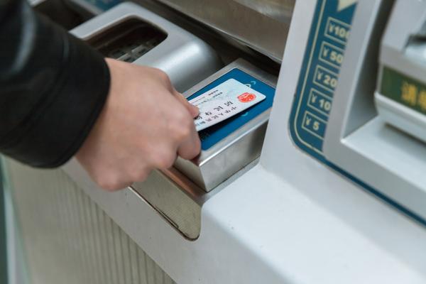 《取保候审期间是否可以申请身份证？》图1
