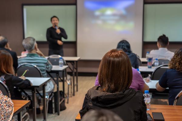 加班费争议处理：劳动仲裁的法律路径与实务分析 图1