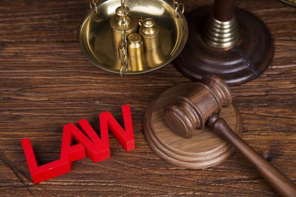 行政诉讼缺席审判概念及其法律适用问题研究 图1